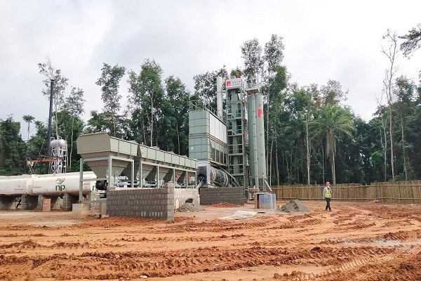 Pabrik pencampuran aspal D&G Primach PM model 160t/jam Liberia