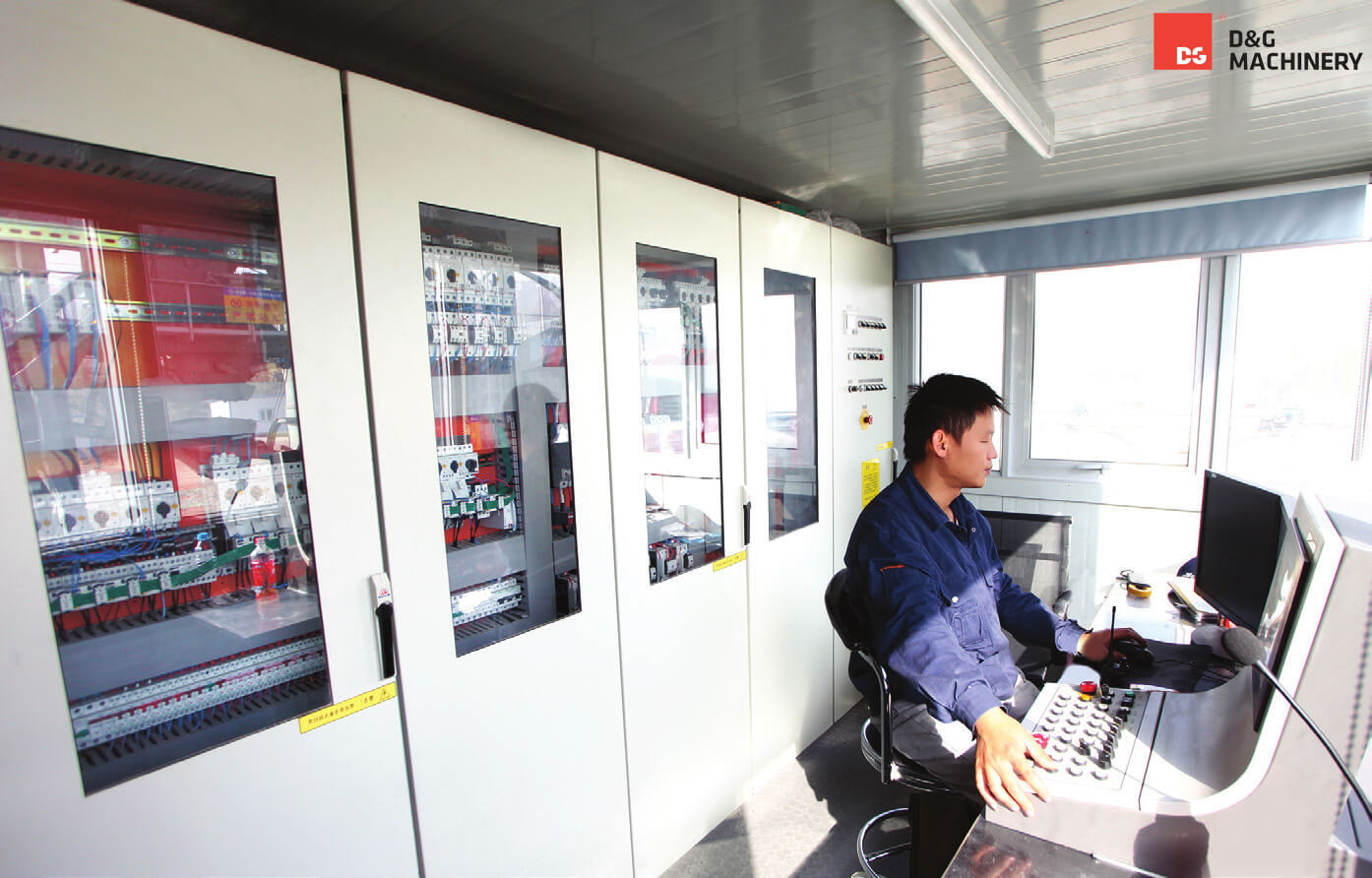 Ruang kendali sistem kendali DG Leap D&G Machinery