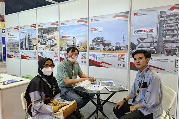 Foto pertunjukan Indonesia