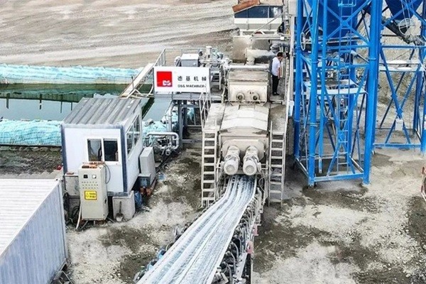 Modifikasi pabrik pencampuran semen di Jilin dengan mesin DG teknologi daur ulang dingin terus menerus aspal emulsi